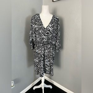 Kim Kardashian Faux Wrap Bohemian
Sleeve Animal Print Dress size XL